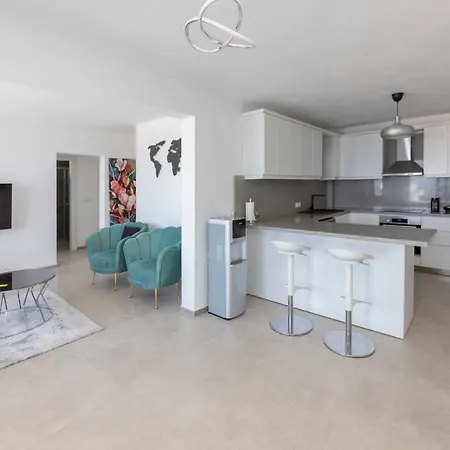 Astounding House With Private Pool And Charming Sea View In Bodrum * Gundogan (Bodrum)